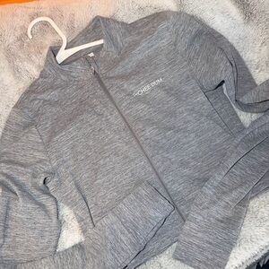 Pcheebum Zip up crop & sports bra set